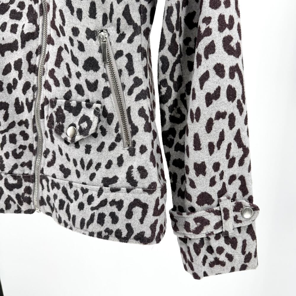 Yoki Gray Leopard Print Flannel Moto Jacket - Picture 4 of 10